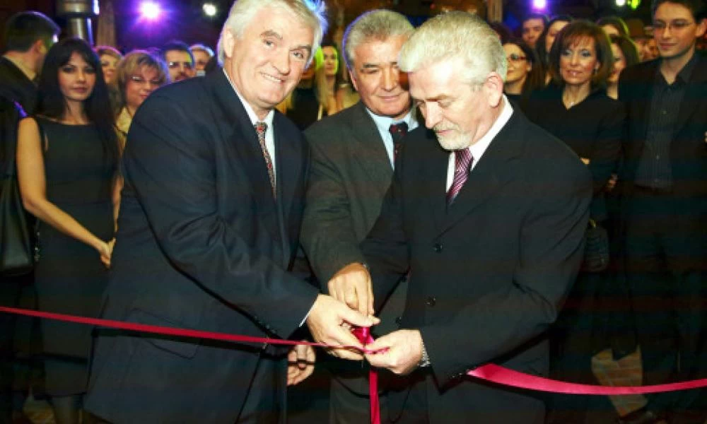 Πέθανε ο Γιάννης Χόντος, συνιδρυτής των Hondos Center
